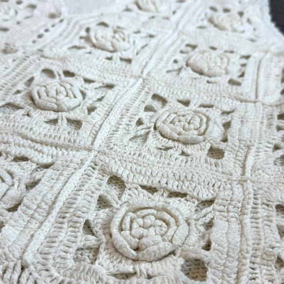 Vintage 90s Crochet Sweater Vest Sz L Cardigan Cottagecore Grannycore Rosette - Picture 13 of 16